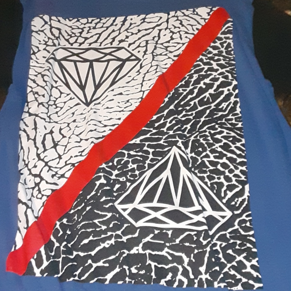 Blue t shirt with dimonds